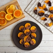 Naranjas confitadas con chocolate